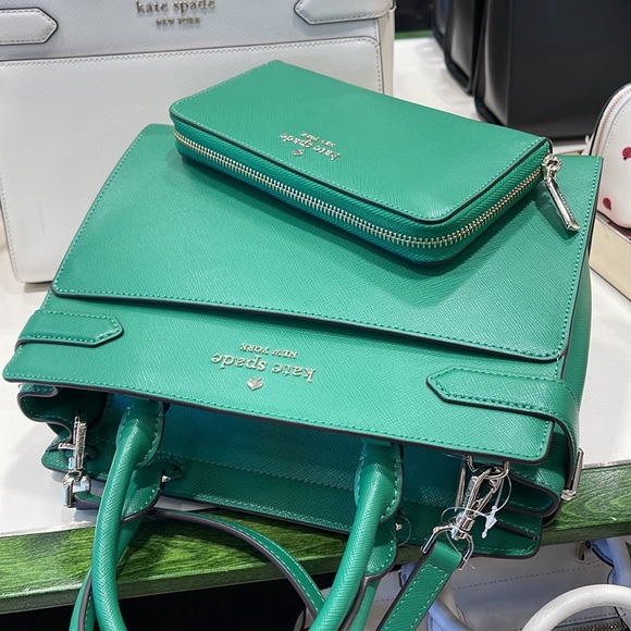 Kate Spade staci medium satchel
&
KSNY Staci Large Continental Wallet
Green Bean - Picture 5 of 16